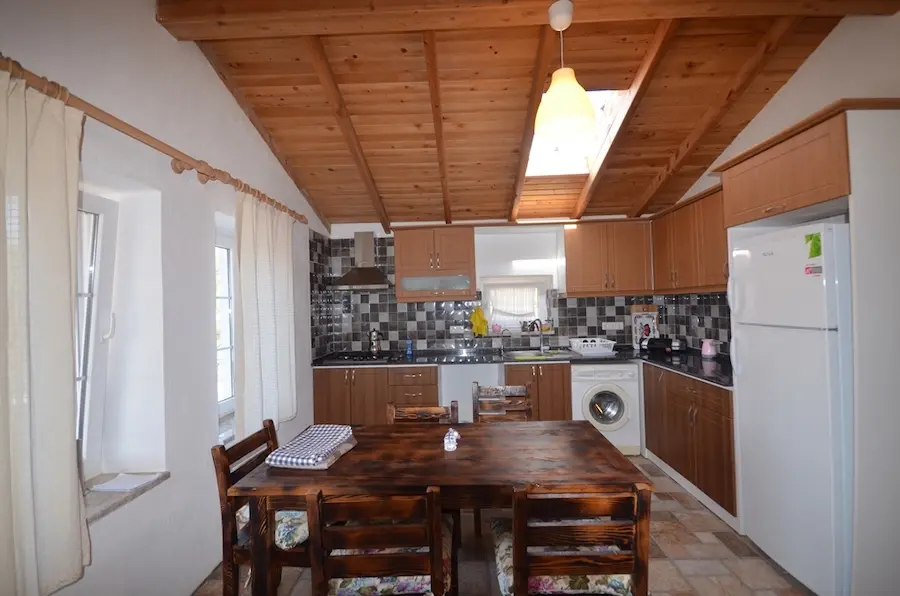 Fitted kitchen